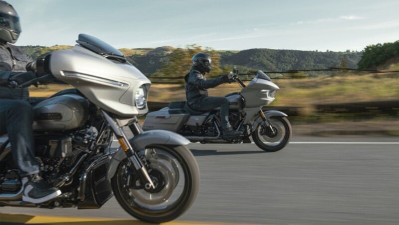 Harley-Davidson CVO Street und Road Glide (Bild: Harley-Davidson)