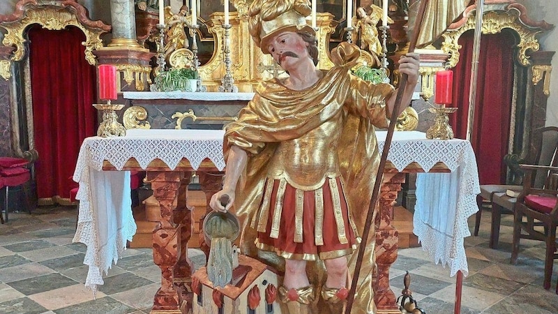 Erst im Vorjahr am 4. Mai nach seiner Restaurierung wieder gesegnet wurde diese mehr als 200 Jahre alte Florianistatue in Kappel am Krappfeld. (Bild: Sabine Kahle Pfarre Kappel am Kr)