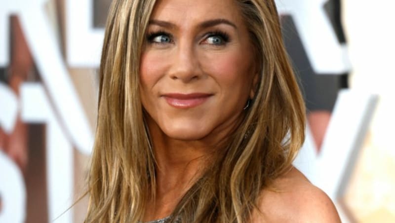 Jennifer Aniston darf sich über eine besonders liebe Geste von Adam Sandler freuen. (Bild: APA/Getty Images via AFP/GETTY IMAGES/Frazer Harrison)