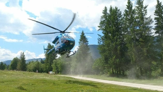Der Mann wurde in eine Salzburger Klinik geflogen. (Bild: Zoom.Tirol)