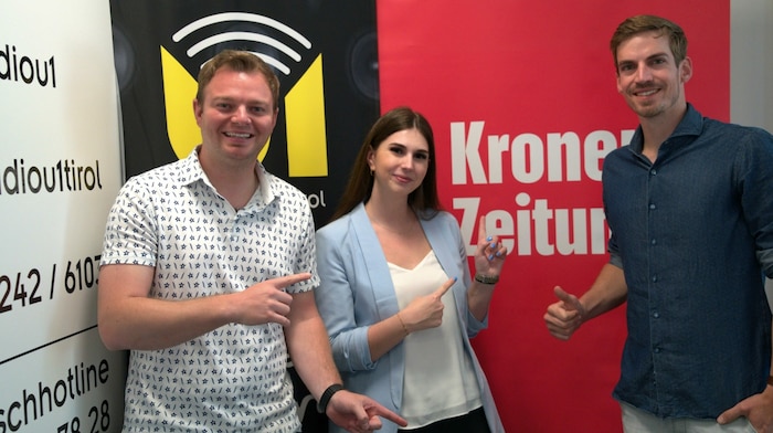 Diese Woche war das Herzensmensch-Team zu Gast bei Radio U1: Marco Regensburger von der „Krone“ (re.) und Hannah Peer (FH Kufstein) mit Lukas Brunner.