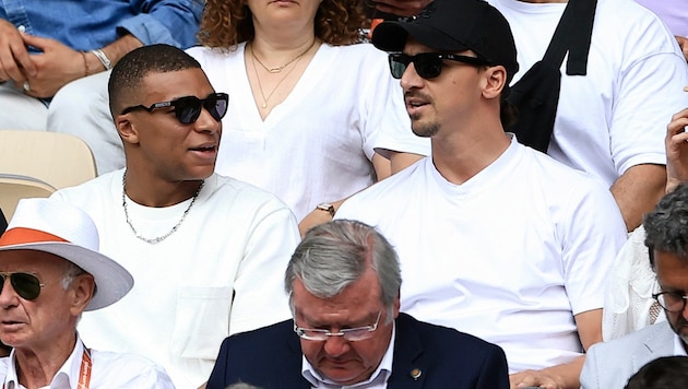 Kylian Mbappe (li.) und Zlatan Ibrahimovic (Bild: AP)