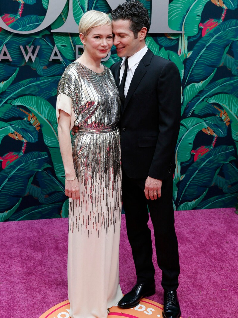Michelle Williams und Thomas Kail bei den Tony Awards 2023 (Bild: APA/Getty Images via AFP/GETTY IMAGES/Dominik Bindl)