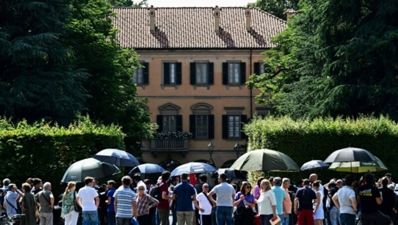 Die Villa San Martino in Arcore: Hier feierte Berlusconi die Bunga-Bunga-Partys. (Bild: GABRIEL BOUYS / AFP / picturedesk.com)