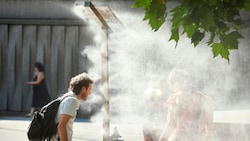 Die Sommerspritzer sorgen an Hitzetagen für Linderung. (Bild: Wiener Wasser/Zinner. Verwendung honorarfrei bei Namensnennung.)