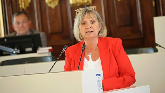 Claudia Klimt-Weithaler bleibt in der Landespolitik (Bild: Christian Jauschowetz)