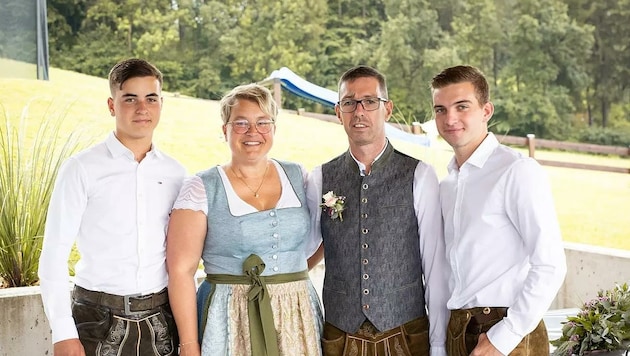 Markus mit Frau Andrea und den beiden Söhnen. (Bild: zVg)
