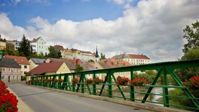 Horror-Tat erschüttert den Bezirk Waidhofen an der Thaya - das Landeskriminalamtes NÖ ermittelt. (Bild: Yakovyna Yuliia)