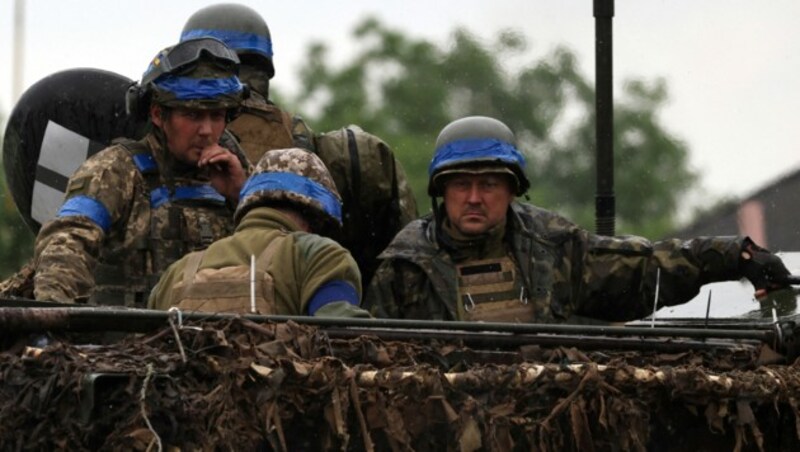 Ukrainische Soldaten bei Saporischschja (Bild: AFP)