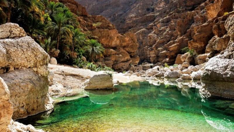 Ein Bad im Wadi - Abkühlung mit spektakulärer Aussicht. (Bild: Juergen Feuerer)