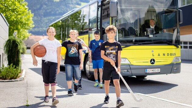 Erstmals können Schüler in diesem Sommer Bus und Bahn kostenlos nutzen. (Bild: Verkehrsverbund Vorarlberg/ Stefan Kothner)