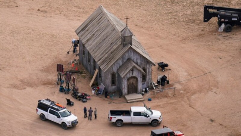 Die Bonanza Creek Ranch in Santa Fe, wo der tödliche Schussunfall passierte. (Bild: APA/AP Photo/Jae C. Hong)