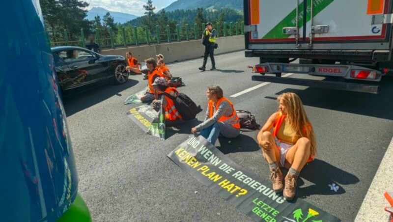 Blockade auf der Brennerautobahn. (Bild: Letzte Generation Österreich)