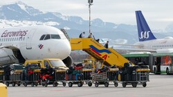 Im Winter nützten heuer wieder massig Touristen den Airport Salzburg. Speziell die hohen Kundenzahlen in den kalten Monaten sind für den Flughafen in Salzburg elementar für die Existenz. (Bild: Tschepp Markus)