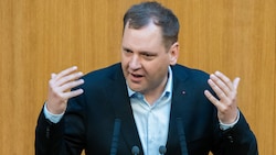 SPÖ-Klubchef Philip Kucher: „Nicht herumeiern“ (Bild: APA/GEORG HOCHMUTH)