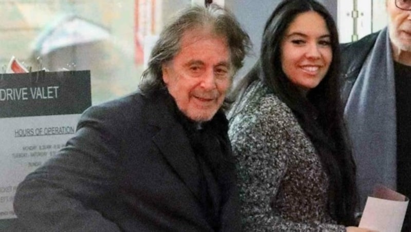 Al Pacino und seine 29-jährige Freundin Noor Alfallah. (Bild: www.PPS.at)