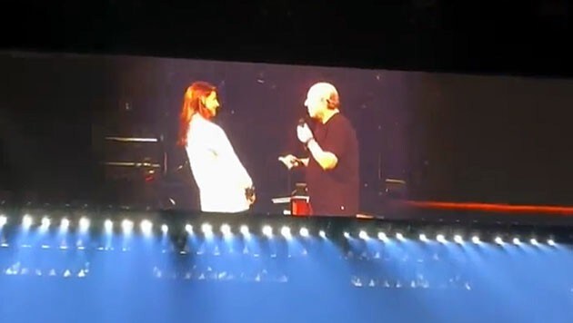 „Will you marry me?“ Hans Zimmer stellt seiner Freundin bei Konzert die Fragen aller Fragen. 
