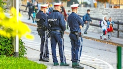 Nach mehrerer Meldungen besorgter Eltern kontrolliert die Polizei ab sofort verstärkt auf Schulwegen und Spielplätzen. (Bild: GERHARD SCHIEL)