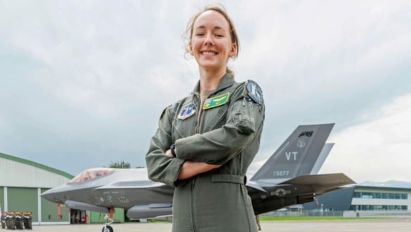 Der Tarnkappenjet F35 wurde von Kelsey Flannery ins Murtal überstellt. (Bild: Erwin Scheriau)