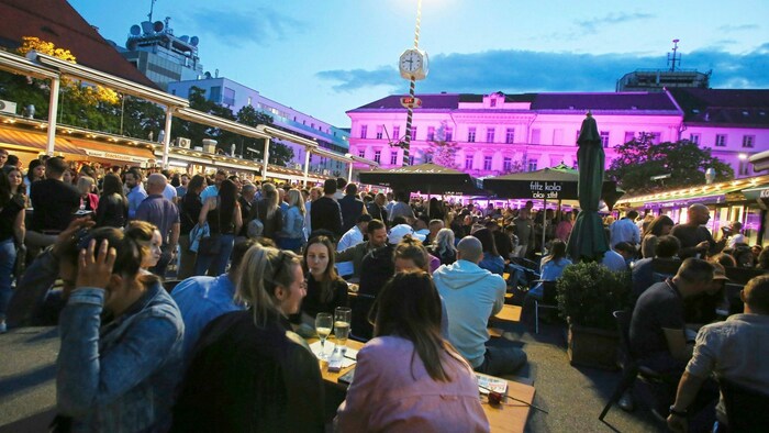 Klagenfurter und Kärntner Künstler werden jeden Freitag zwischen 16. Juni bis 30. Juni und 25. ...