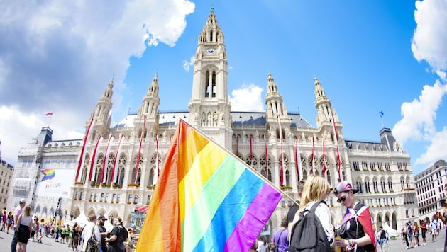 Die Katholische Kirche ist bemüht um alle Gläubige. (Bild: APA/EVA MANHART)