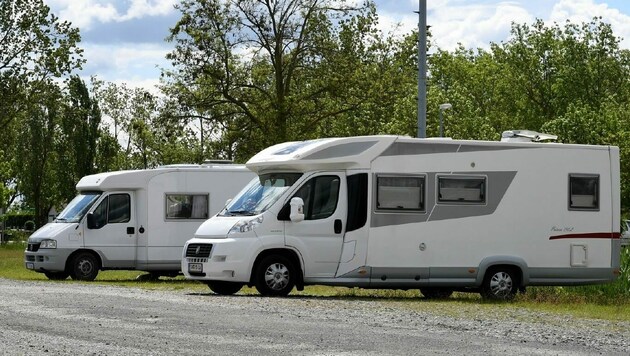 Die zwei Angeklagten versuchten, die Camper weiterzuverkaufen. Einmal gelang es. (Bild: Patrick Huber)