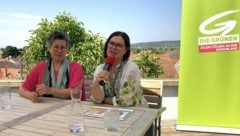 Grüne gegen neues Betriebsgebiet: Landessprecherin Regina Petrik und Bezirkssprecherin Margit Paul-Kienzl. (Bild: Grüne Burgenland)