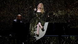 Pop-Superstar Adele spielt ihre einzigen Europakonzerte im Sommer in München (Bild: APA/AFP/Tolga Akmen)