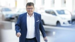 Der scheidende FSG-Vorsitzende Rainer Wimmer geht die ÖVP hart an. (Bild: APA/EVA MANHART)