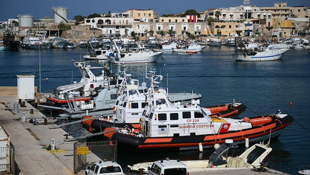 Der Hafen der Insel Lampedus (Bild: AFP)