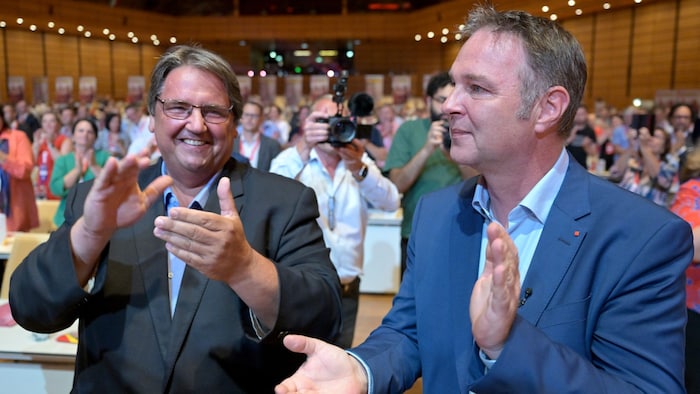 Der designierte neue FSG-Vorsitzende Josef Muchitsch (l.) und SPÖ-Chef Andreas Babler 