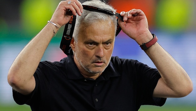 Harte Strafe der UEFA - nun ergreift Jose Mourinho drastische Maßnahmen. (Bild: APA/AFP/Odd ANDERSEN)