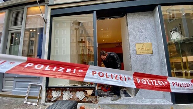 Der Einbruch passierte mitten in der Salzburger Innenstadt. (Bild: Tschepp Markus)