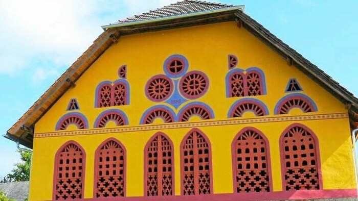 Renovierter Stadel beim Schloss Ottmanach.