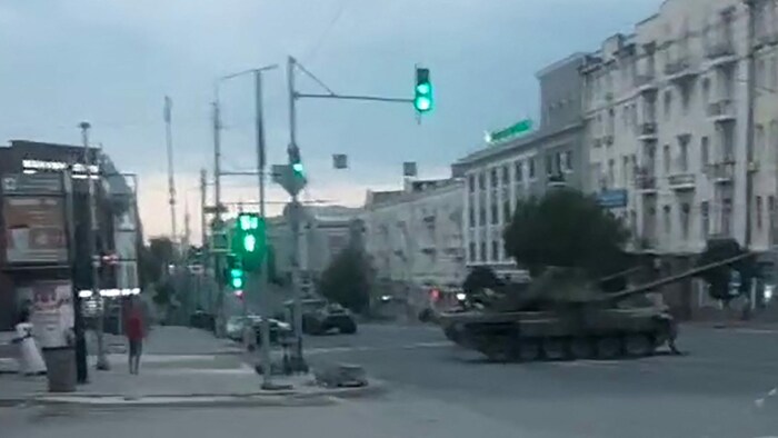 In der Stadt Rostow am Don wurden gepanzerte Fahrzeuge gesichtet.