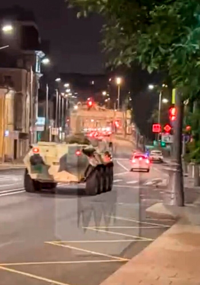 Aber auch in der russischen Hauptstadt wurden bereits Militärfahrzeuge beobachtet.
