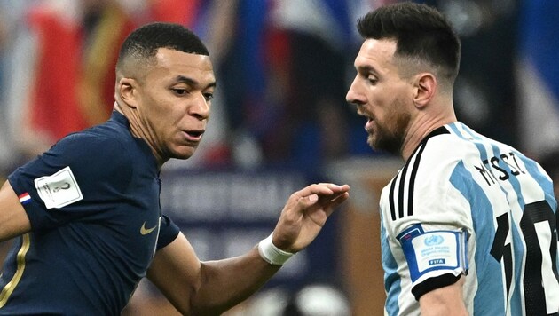 Kylian Mbappe (li.) und Lionel Messi