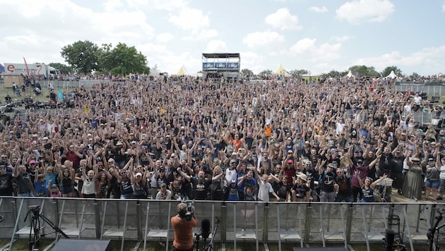 Donauinselfest 2023 mit der größten Rockband der Welt. (Bild: Lukas Bonomeo)