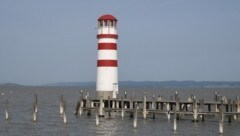 Er ist nicht aus Podersdorf wegzudenken. Dabei gibt es den Leuchtturm erst seit 1997.  (Bild: P. Huber)