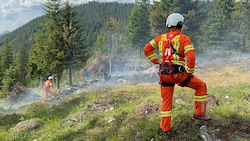 Wegen anhaltender Trockenheit herrscht große Waldbrandgefahr (Archivbild). (Bild: zoom.tirol, Krone KREATIV)