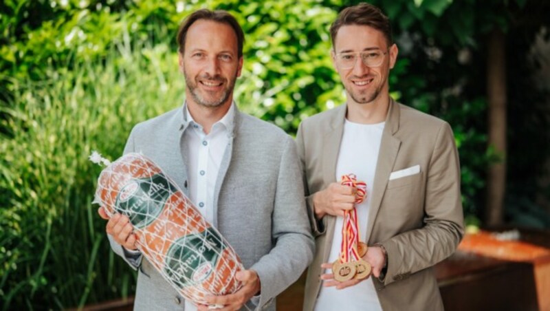 Kurt und Christoph Frierss sind stolz auf die lange Tradition der Mortadella-Herstellung in Villach (Bild: Martin Hofmann)