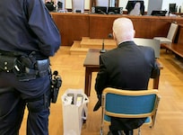 Der 65-Jährige muss sich seit Dienstagfrüh am Landesgericht Wiener Neustadt wegen Mordes verantworten. (Bild: APA/SOPHIA KILLINGER)