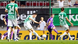 Rene Kriwak (hier beim Schussversuch) verlässt Rapid. (Bild: GEPA pictures)