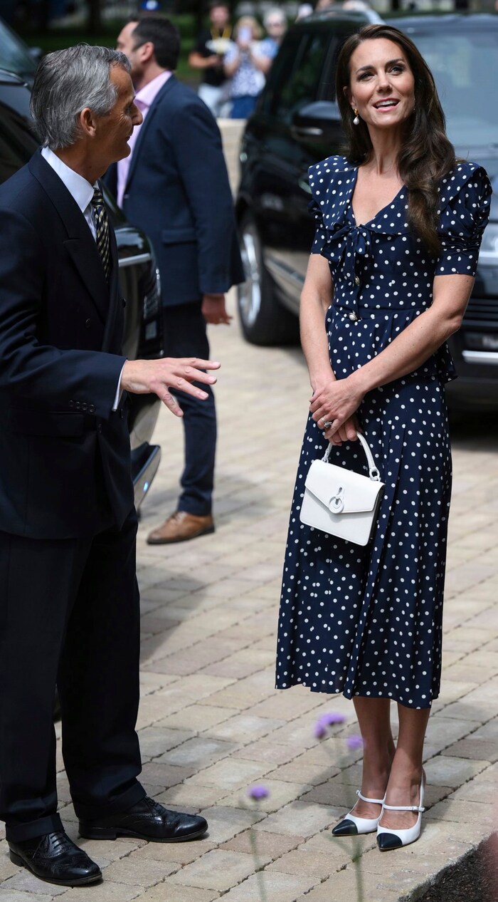 Prinzessin Kate in einem recycelten Kleid von Alessandra Rich