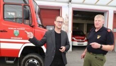 SPÖ-Bürgermeister Andreas Gradwohl und Feuerwehr-Kommandant Günther Bernhardt sind für einen Standort im Zentrum. (Bild: Judt Reinhard)