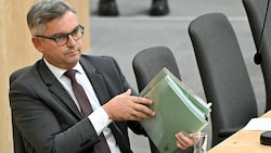 Finanzminister Brunner schließt das Kapitel COFAG. (Bild: APA/HELMUT FOHRINGER)
