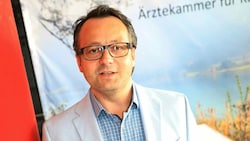 Markus Opriessnig (45) ist seit 2022 Präsident der Kärntner Ärztekammer. Er nimmt zu brennenden Themen Stellung (Bild: Rojsek-Wiedergut Uta)