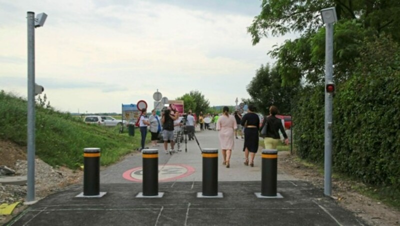 Diesen Grenzübergang Richtung Agendorf in Ungarn können Autolenker nur noch mit Sondergenehmigung befahren. (Bild: Grammer Karl)