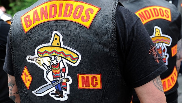 The Bandidos like to display their gang logo in public (Bild: dpa/Marius Becker (Symbolbild))