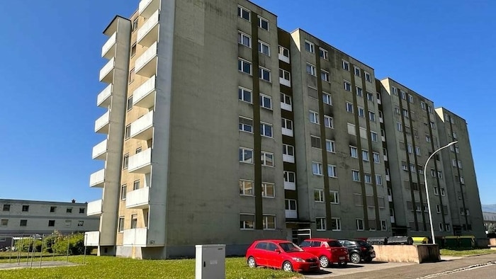 In diesem Mehrparteienhaus in Zeltweg soll es zur Gewalttat gekommen sein.